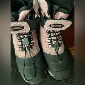 Ranger Thermolite- Winter Boots- Ladies- Pink and Black color Size -4